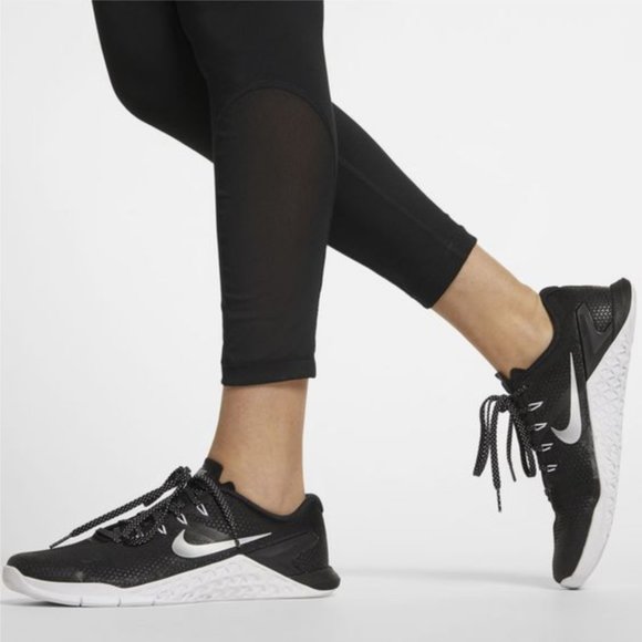 🔥𝐒𝐎𝐋𝐃 𝐎𝐔𝐓🔥 - Picture 7 of 9